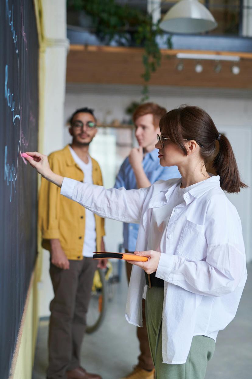 PROGRAMAS DE EDUCACIÓN